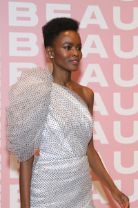 Flaviana+Matata+Beauties+Presented+Beautycon+vu9GVX1HR5Ll.jpg