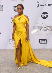 Aja+Naomi+King+25th+Annual+Screen+Actors+Guild+mOhWO6U5jeZl.jpg