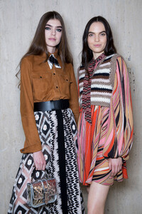 234657259_longchamp-bks-m-rf19-0337(1).thumb.jpg.60789a620c2cbc3f835d733a8e392eb6.jpg