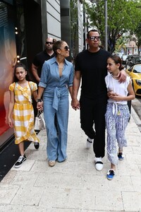         jlo210419BZNimage131.jpg