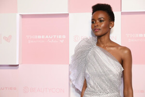 Flaviana+Matata+Beauties+Presented+Beautycon+E0SwOiIaNsLl.jpg