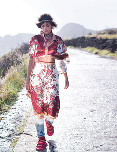 4-ALANNA_ARRINGTON_ELLE_ITALIA_APRIL_2019_GILLES_BENSIMON-146.thumb.jpg.e5eb1796f133f7757df28947a98e2d8b.jpg
