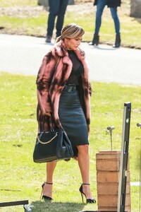         jlo020419BZNimage106.jpg