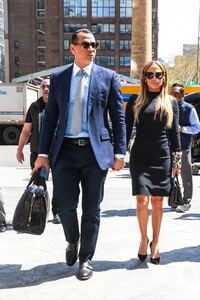         jen170419BZNimage107.jpg