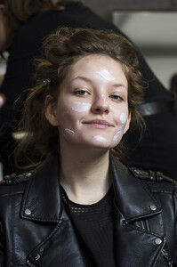 541150534_AnteprimaFall2019Backstagex_Hbev7GceNx.thumb.jpg.8c6b74b1d21b51e551035cc5bea7c2cf.jpg