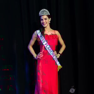 fan_iris_mittenaere - BQ1P95KhSQ2_BQ1PupABK0F.jpg