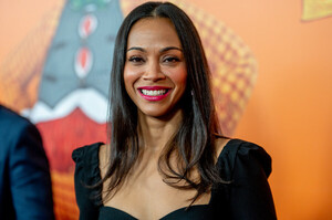 Zoe+Saldana+Missing+Link+New+York+Premiere+5cVnXkmVB3Fl.jpg