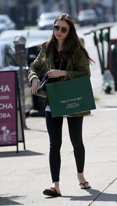        col140419BZNimage110.jpg