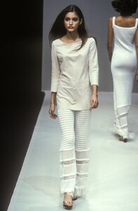 617797707_PacoRabanne1997WomenRTW50.thumb.jpg.7d62acd4b8cb63eb364107df1ce13373.jpg