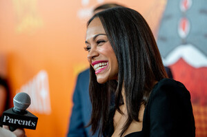 Zoe+Saldana+Missing+Link+New+York+Premiere+TqHCj8BFUUkl.jpg