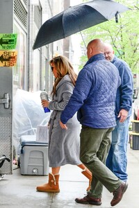         jlo220419BZNimage116.jpg