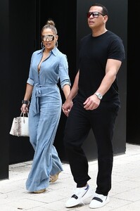         jlo210419BZNimage102.jpg