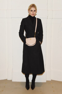 Caroline+Daur+Bally+Autumn+Winter+2019+Press+R7V-uA295EOl.jpg