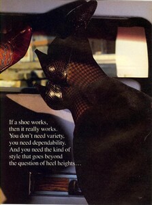 Boman_Vogue_US_October_1985_04.thumb.jpg.fb06512db46df320c5bb444da3a6f05f.jpg