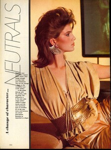 Giaviano_Vogue_US_March_1982_01.thumb.jpg.5787aeccd1b87edd60e31e9536983643.jpg