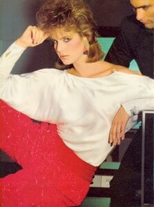 Giaviano_Vogue_US_November_1982_03.thumb.jpg.a11a9b6b7a017c4fb386553393769b5b.jpg