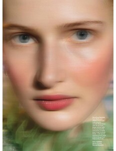 Grazia487-page-033.jpg