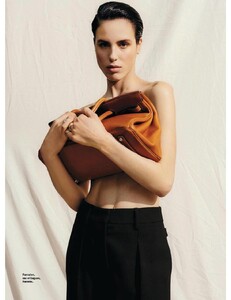 Grazia488-page-011.jpg