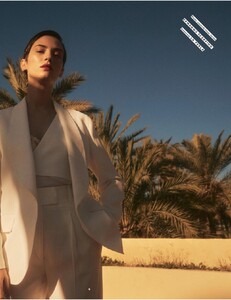 Grazia_11.4.19(1)-page-003.jpg