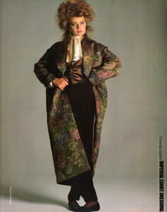 Harper_s_Bazaar_1985_08_Imperial_Court_Dressing_pg215.thumb.jpg.bd2777ad8b3b543b93fddd6b7ce2ed7f.jpg