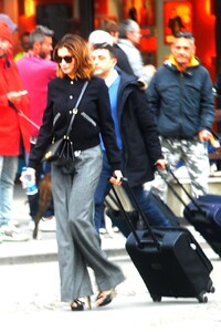 Laetitia-Casta_-Out-and-about-in-Milan-08.thumb.jpg.563a289316959cc5b4abd88294f98e8c.jpg