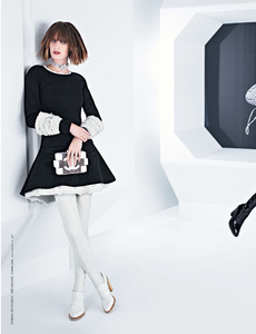 Lagerfeld_Chanel_Fall_Winter_13_14_01.thumb.png.60ca0346c76564e08464ec4cfe5d2847.png