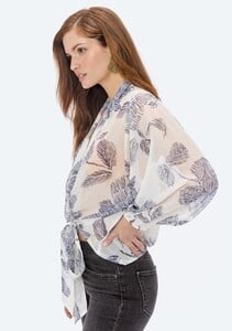 Lovestitch-Leaf-Printed-Kimono-Top-6_2048x2048.jpg