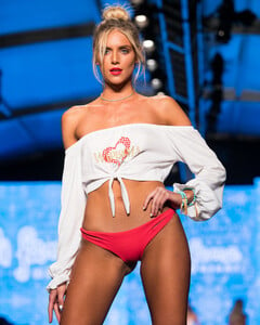 Luli-Fama-Miami-Swim-Week-169.jpg