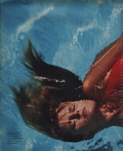 NYTMagUS090183Swimsuits03.thumb.jpg.bfe57f01aa7759c458a36112abb30d62.jpg