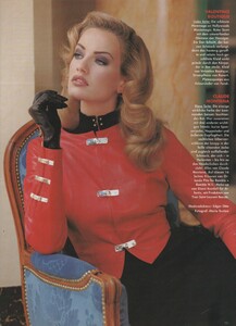 Testino_Vogue_Germany_July_1992_02.thumb.jpg.1a6f41a1a9f9023cfaddffd2399666e4.jpg