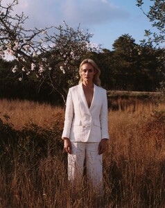 Zara-White-Outfits-Spring-2019-Lookbook10.thumb.jpg.e7d3a980881ffe416a944d1bcfd426fe.jpg