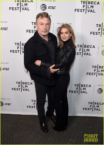 alec-hilaria-baldwin-tribeca-2019-06.jpg