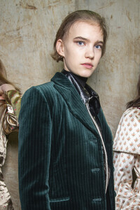 alexachung-bks-v-rf19-5974.thumb.jpg.4682c61586272bdb00d6148bb0d35ab7.jpg