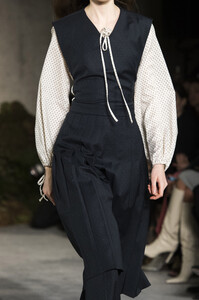 alexachung-clp-rf19-5686.thumb.jpg.5a8801506930d53567612a3fce6ee880.jpg
