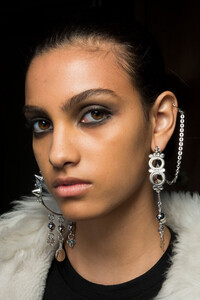 altuzarra-bks-g-rf19-9591.thumb.jpg.065440b09051f42a0395cbdac4e6edca.jpg