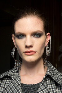 altuzarra-bks-g-rf19-9623.thumb.jpg.cda0ba5d5d80650f78e38e1647cdbbac.jpg