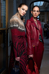 altuzarra-bks-g-rf19-9746.thumb.jpg.0033e36457d5f71a801e5be458b2e6d2.jpg