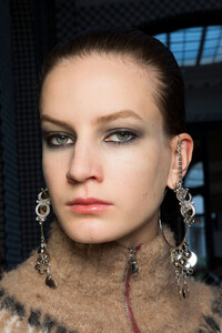 altuzarra-bks-g-rf19-9767.thumb.jpg.bd4d9a4ea68b3842a36025e6c1085a53.jpg