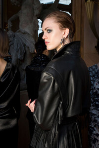 altuzarra-bks-g-rf19-9973.thumb.jpg.4c644066516299f9286c7870590c2b21.jpg
