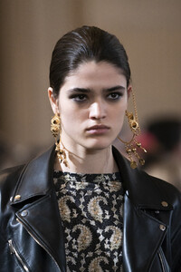 altuzarra-clp-rf19-0022.thumb.jpg.4674d01086c21aca548ddce44c9f73d9.jpg
