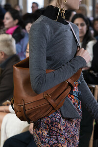 altuzarra-clp-rf19-0049.thumb.jpg.dd9e7f7d45270d9e003137f04509f0ef.jpg