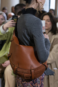 altuzarra-clp-rf19-0054.thumb.jpg.23e1b3e0db8175b89abbfa460f1003c5.jpg
