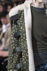 altuzarra-clp-rf19-0184.thumb.jpg.00881b3d1408b874335d372c6651ff61.jpg