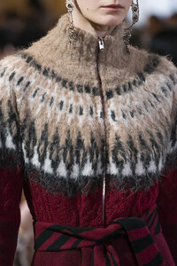 altuzarra-clp-rf19-0240.thumb.jpg.f02c9d2a167168db2ab9d49649a188ca.jpg