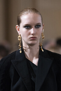 altuzarra-clp-rf19-0319.thumb.jpg.f468a5eeeaf53cae60e24d6438eeaa8d.jpg