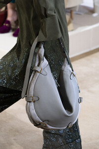 altuzarra-clp-rf19-0416.thumb.jpg.c81aff2aa199ded56c9ee1f47690a5e4.jpg