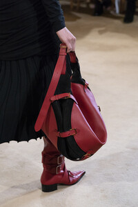 altuzarra-clp-rf19-0705.thumb.jpg.a06ce4c28c97f8e310ee8fe3844b087d.jpg