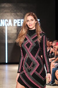 ana-beatriz-barros-perfume-spear-parade-in-sao-paulo-04-03-2019-8.jpg