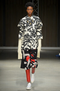 angel-chen-rtw-fall-2019-milan-fashion-week-mfw-020.thumb.jpg.7d0c084ccf5ae2c7c65854827245d7ab.jpg