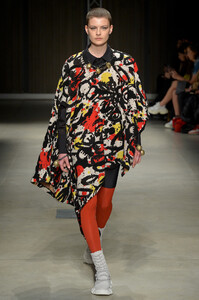 angel-chen-rtw-fall-2019-milan-fashion-week-mfw-023.thumb.jpg.e13098e64c1c986db7178d0bab82ad1f.jpg